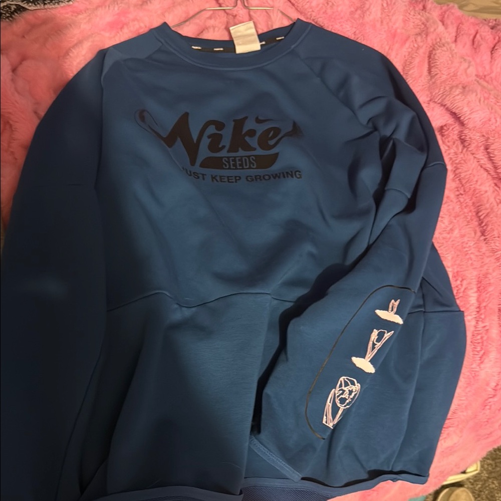 Nike Blue Graphic Sweatshirt
